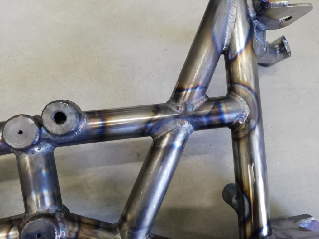 Culla anteriore Mitsubishi Evo 7-9 4